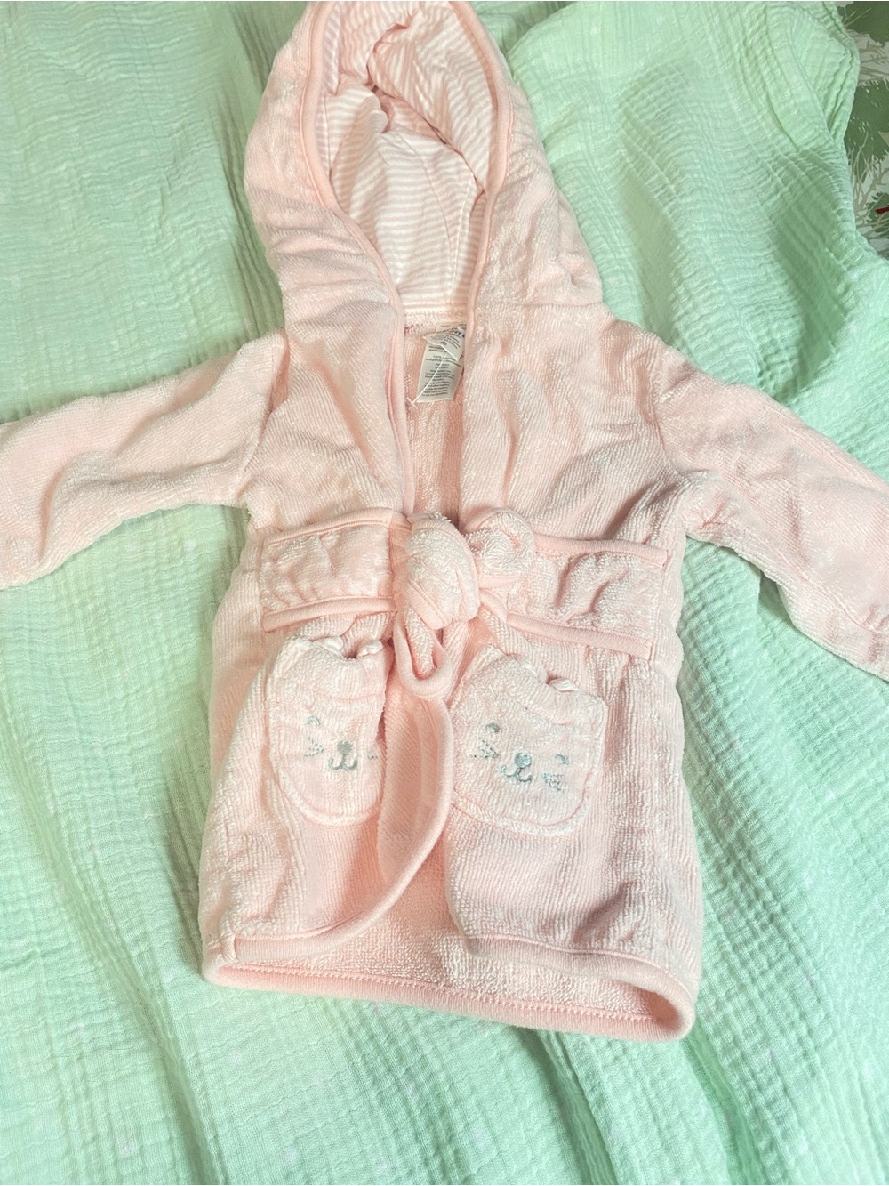 Pink Hooded Baby Robe with Embroidered Pocket’s 0-9 month